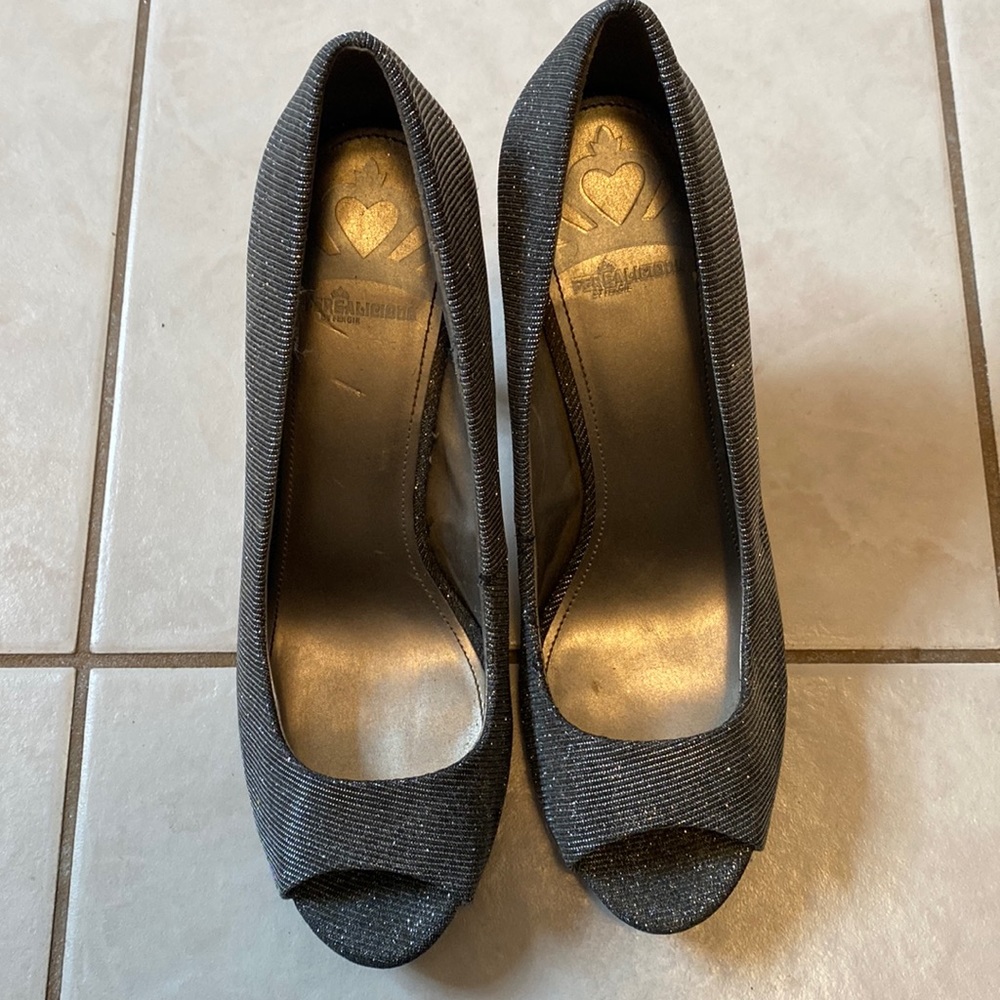 Sparkly Fergalicious heels